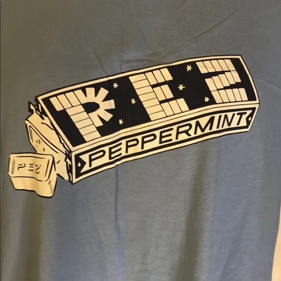 💥 Uniqlo Blue Peppermint Graphic Tee - Picture 4 of 6